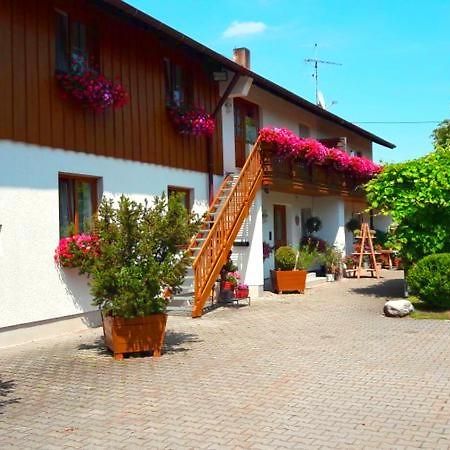 Pension Zum Krug, Messe Muenchen Hergolding Bagian luar foto